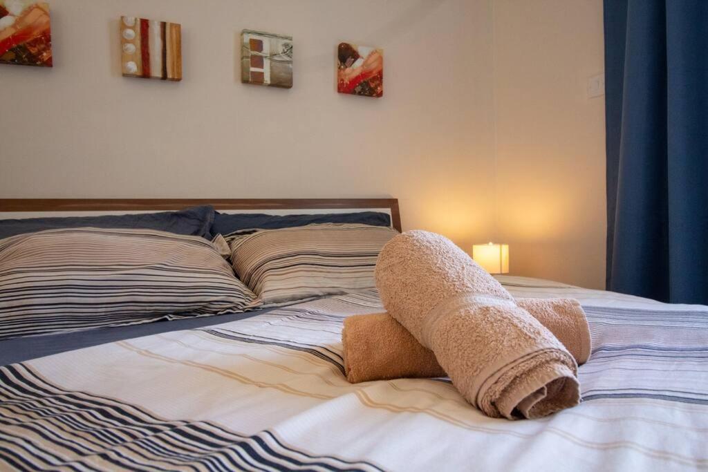 Modern Apt In The Heart Of Maltese Nightlife Сент Джулианс Экстерьер фото